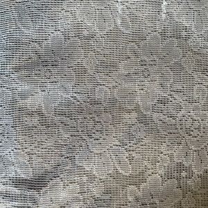 Gray lace runners